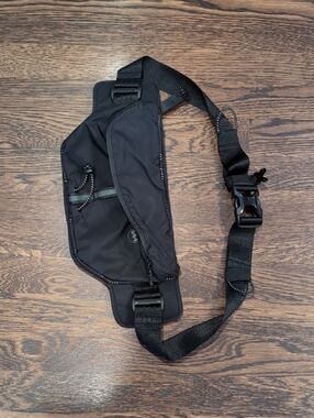 Janji Multipass Sling Bag